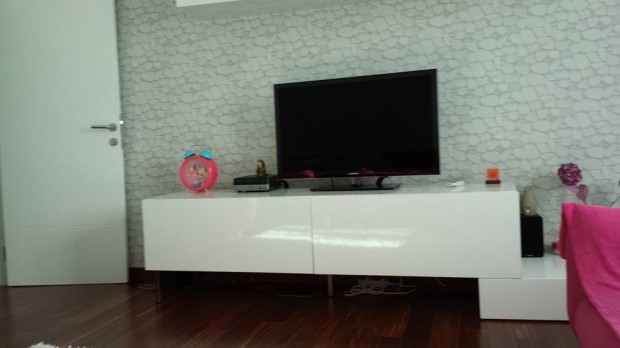 sinisa-tv-komoda