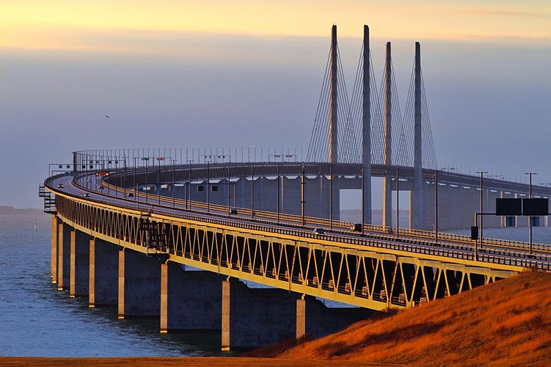 Arhitektonsko čudo Skandinavije most koji prelazi u podvodni tunel (1)