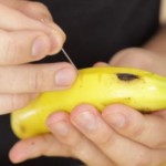 Uzeo je BANANU i PROBIO je IGLOM – ono što je dobio će vas toliko oduševiti da ćete uraditi isto