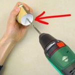 Uzeo je plastičnu čašu i stavio je na bušilicu: Ovaj trik će vam spasiti dan!