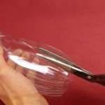 Ovo vam nikada ne bi palo na pamet: Razrezao je plastičnu bocu na komade i onda…