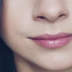 Želite punije usne bez plastične hirurgije? Potrebno je da uradite SAMO ovo
