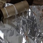 Zamotao je FOLIJU oko ROLNE TOALET PAPIRA – domaćice, uradićete isto (VIDEO)
