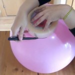 Naduvala je balon i na njemu nacrtala krug… Nećete vjerovati šta je od toga napravila!