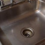 OTČEPITE SVAKI ODVOD ZA ČAS: Potrebne su vam samo 2 stvari koje sigurno imate u kući! (VIDEO)