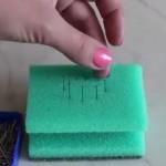 Stavila je 5 čioda na sunđer dok je farbala jaja – dobila je pravu magiju! (VIDEO)