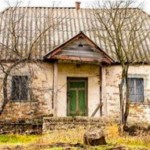 Ova kuća je napuštena prije 30 godina. Kada je otvorio vrata, on nije mogao da vjeruje šta vidi!