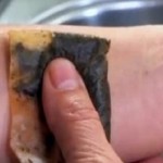 Više nikada je nećete baciti: Stavila je iskorišćenu kesicu čaja na ruku i ostala bez teksta (VIDEO)